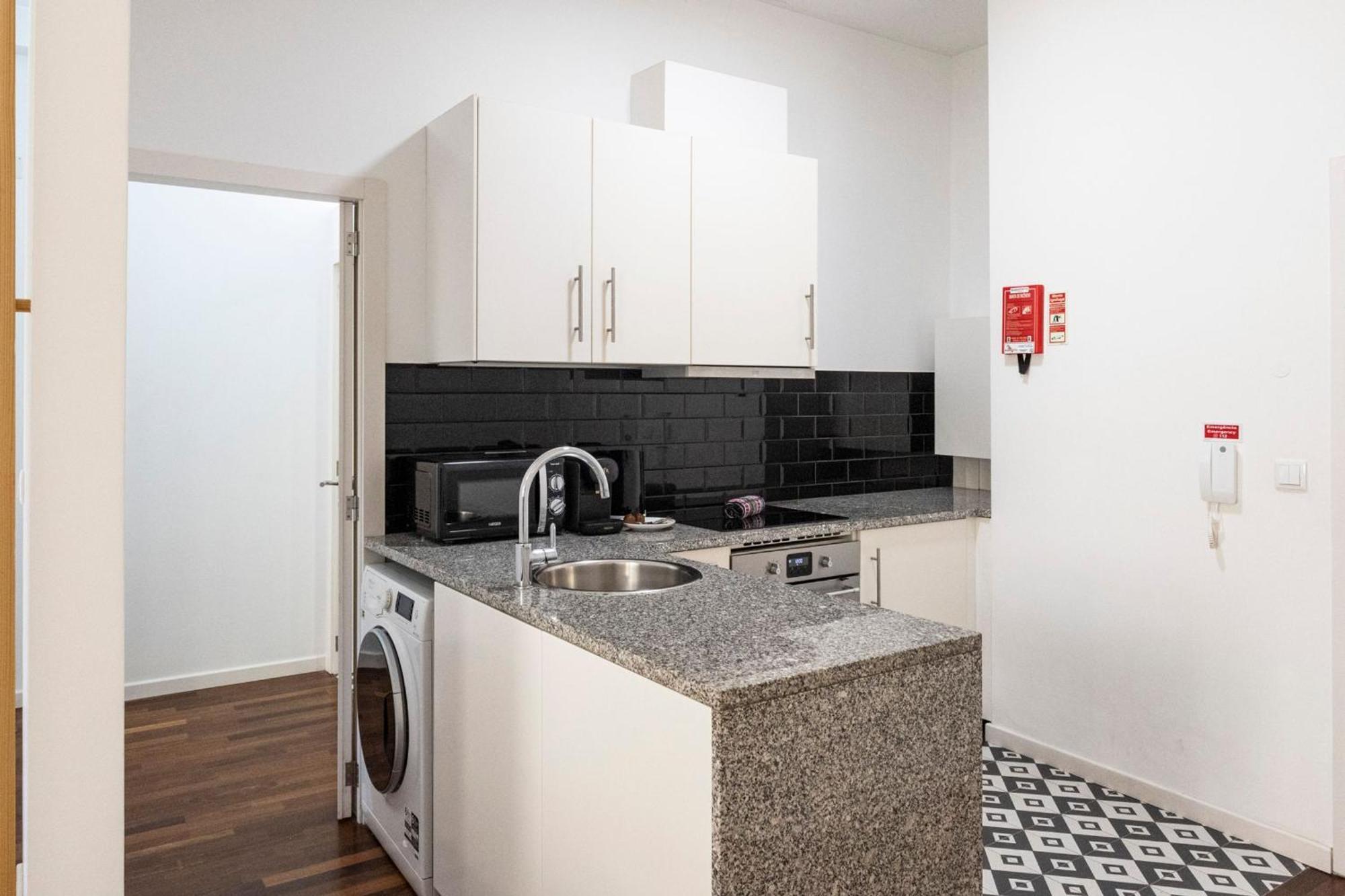 Sena 27 By Lovelystay Porto Bagian luar foto